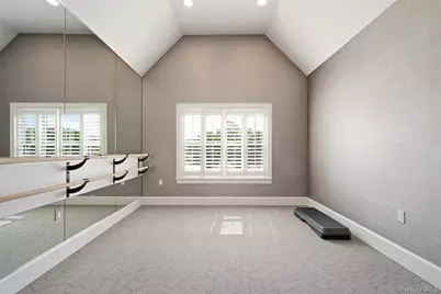 21 Seasons Way, Dix Hills, NY 11746 - Photo 30
