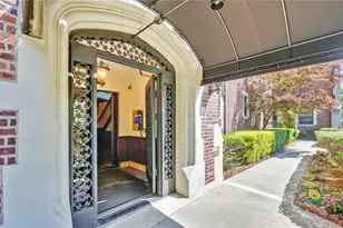 109-14 Ascan Ave, Forest Hills, NY 11375 - Photo 4