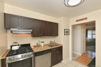 490 Main Street #C-4, Farmingdale, NY 11735 - Photo 8