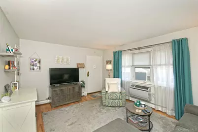 490 Main Street #C-4, Farmingdale, NY 11735 - Photo 4