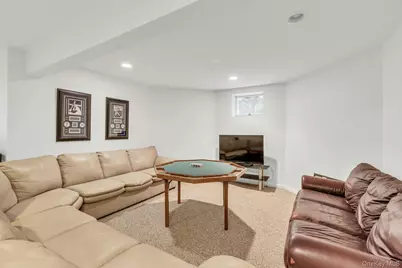 10 Winter Lane, Dix Hills, NY 11746 - Photo 28