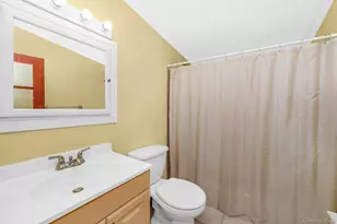 246 Columbus Ave, West Babylon, NY 11704 - Photo 20