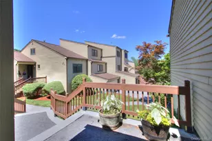 15 Ash Ct, Highland Mills, NY 10930 - Photo 4