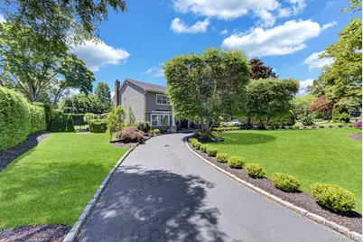 426 Wolf Hill Road, Dix Hills, NY 11746 - Photo 4