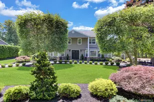 426 Wolf Hill Rd, Dix Hills, NY 11746 - Photo 2