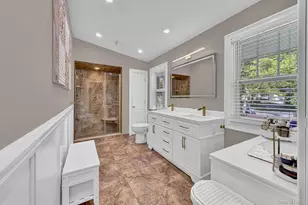 426 Wolf Hill Rd, Dix Hills, NY 11746 - Photo 32