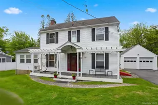 29 Academy St, Kerhonkson, NY 12446 - Photo 2