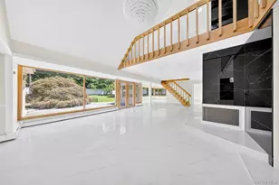 81 Carriage Ln, Roslyn Heights, NY 11577 - Photo 14