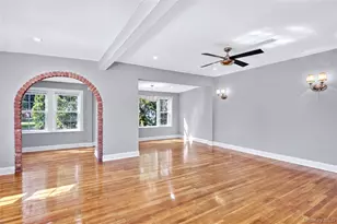 117 Walnut St, West Hempstead, NY 11552 - Photo 4