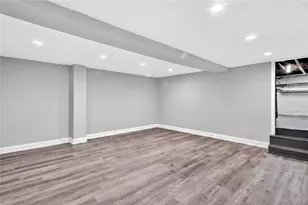 117 Walnut St, West Hempstead, NY 11552 - Photo 12