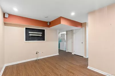 1601 Johnson Avenue #16, Elmont, NY 11003 - Photo 26