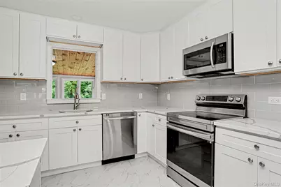 12 Roe Drive, Hyde Park, NY 12538 - Photo 8
