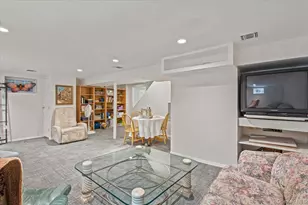 24 Overlook Rd, Great Neck, NY 11020 - Photo 30
