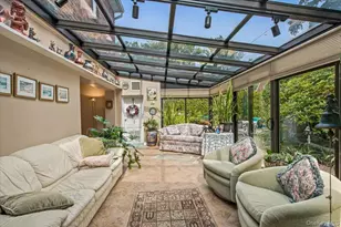 24 Overlook Rd, Great Neck, NY 11020 - Photo 2