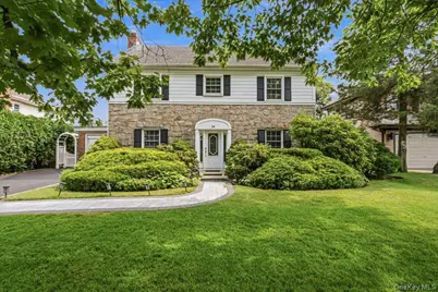 24 Overlook Road, Great Neck, NY 11020 - Photo 1