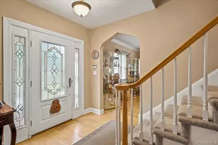 24 Overlook Rd, Great Neck, NY 11020 - Photo 4