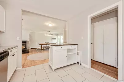 3251 Neptune Avenue, Oceanside, NY 11572 - Photo 10