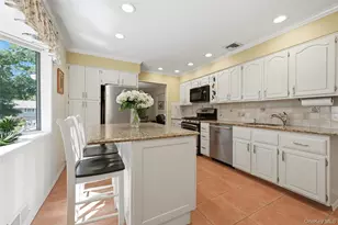115 Autumn Dr, Hauppauge, NY 11788 - Photo 14