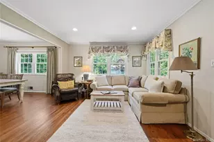 115 Autumn Dr, Hauppauge, NY 11788 - Photo 8