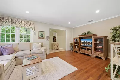 115 Autumn Drive, Hauppauge, NY 11788 - Photo 10