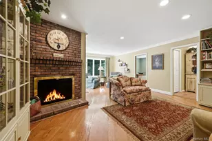 115 Autumn Dr, Hauppauge, NY 11788 - Photo 22