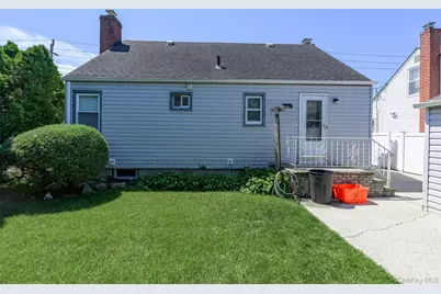 1316 Telegram Avenue, Elmont, NY 11003 - Photo 20