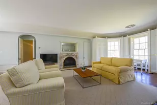 1 Pond Rd, Glen Cove, NY 11542 - Photo 18