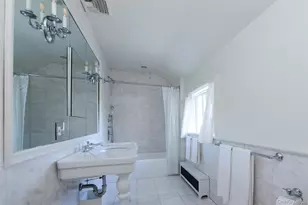 1 Pond Rd, Glen Cove, NY 11542 - Photo 24
