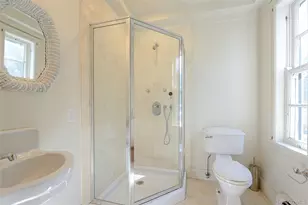 1 Pond Rd, Glen Cove, NY 11542 - Photo 10