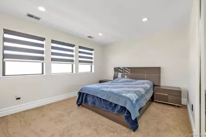 219 Carnation Drive, Farmingdale, NY 11735 - Photo 24