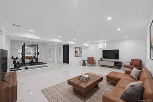 158-15 N Conduit Ave, Jamaica, NY 11434 - Photo 12