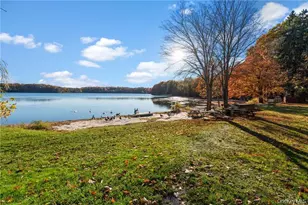601 Chelsea Cove S, Hopewell Junction, NY 12533 - Photo 18
