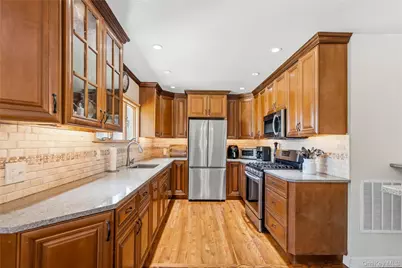 116 Spruce Street, Massapequa Park, NY 11762 - Photo 6
