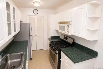 54-40 Little Neck Parkway #4F, Little Neck, NY 11362 - Photo 8