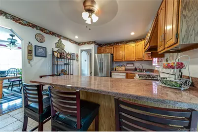 11 Spruce Street, Islip, NY 11751 - Photo 10