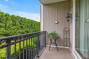 104 Shady Ln, Westbury, NY 11590 - Photo 16