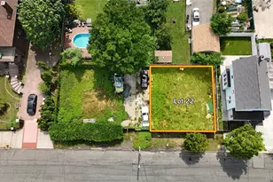 829 Dean Ave, Bronx, NY 10465 - Photo 1