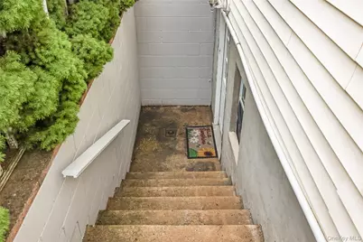 10 John Street, Selden, NY 11784 - Photo 38