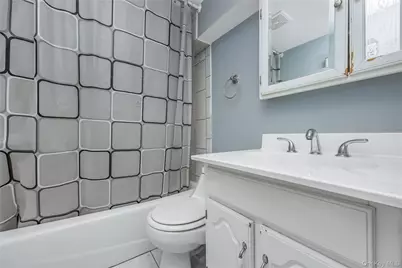 10 John Street, Selden, NY 11784 - Photo 40