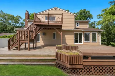 55 Riverview Court, Oakdale, NY 11769 - Photo 8