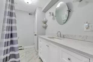 55 Riverview Ct, Oakdale, NY 11769 - Photo 46
