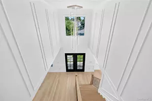 44 Meadow Ln, Levittown, NY 11756 - Photo 6