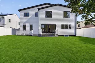 44 Meadow Ln, Levittown, NY 11756 - Photo 4
