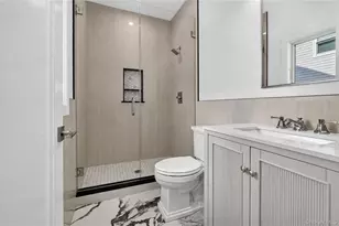 44 Meadow Ln, Levittown, NY 11756 - Photo 24
