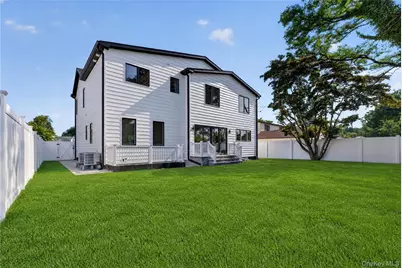 44 Meadow Lane, Levittown, NY 11756 - Photo 44