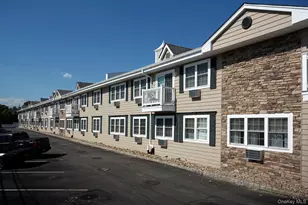333 Candee Ave, Sayville, NY 11782 - Photo 4