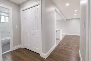 9 Emerald Ln S, Amityville, NY 11701 - Photo 14