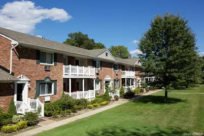 16 Garfield Avenue #36-D, Sayville, NY 11782 - Photo 1