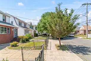 89-52 218th St, Queens Village, NY 11427 - Photo 32