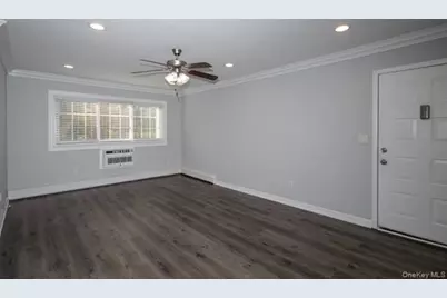 550 New Highway #1-2B, Hauppauge, NY 11788 - Photo 4